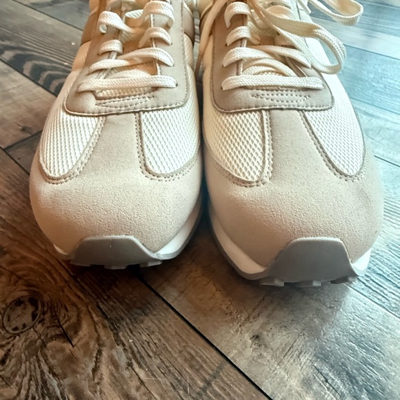 Target Off-White Knit & Mesh Sneakers - Picture 5 of 8